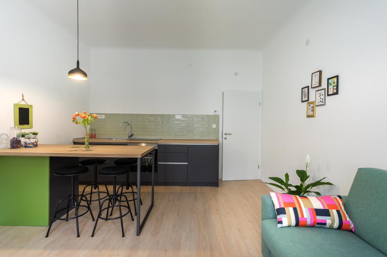 Go2Zagreb Chick Apartment Private Parking Available المظهر الخارجي الصورة