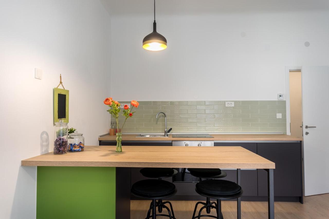 Go2Zagreb Chick Apartment Private Parking Available المظهر الخارجي الصورة