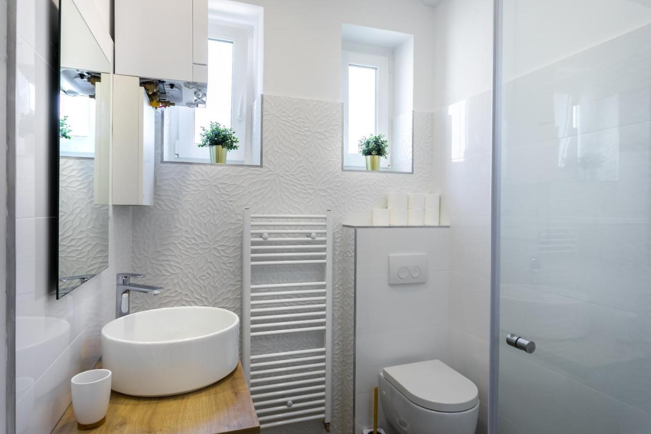 Go2Zagreb Chick Apartment Private Parking Available المظهر الخارجي الصورة